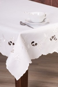 Obrus haftowany 150x300 Pola 2702