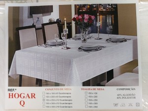 Obrus z serwetkami 150x250 Ziplar ecri