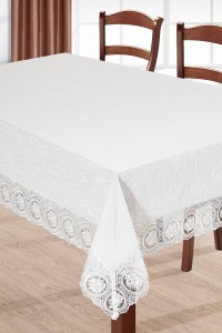 Obrus 150x240 Eurofirany Queen krem koronka