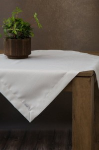 OBRUS JOWITA 85 X 85 CM BIAŁY