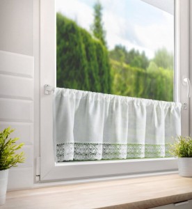 FIRANA GOTOWA ROSE NA TAŚMIE 150X30 CM BIAŁY